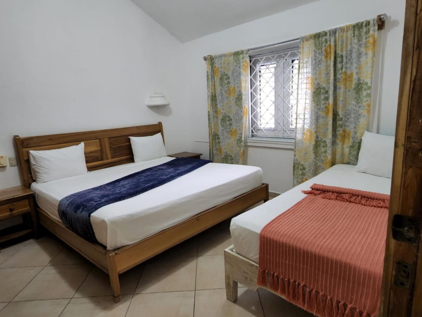 Hoteles Josefina 라스테레나스 외부 사진