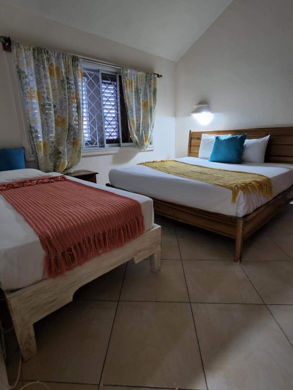Hoteles Josefina 라스테레나스 외부 사진